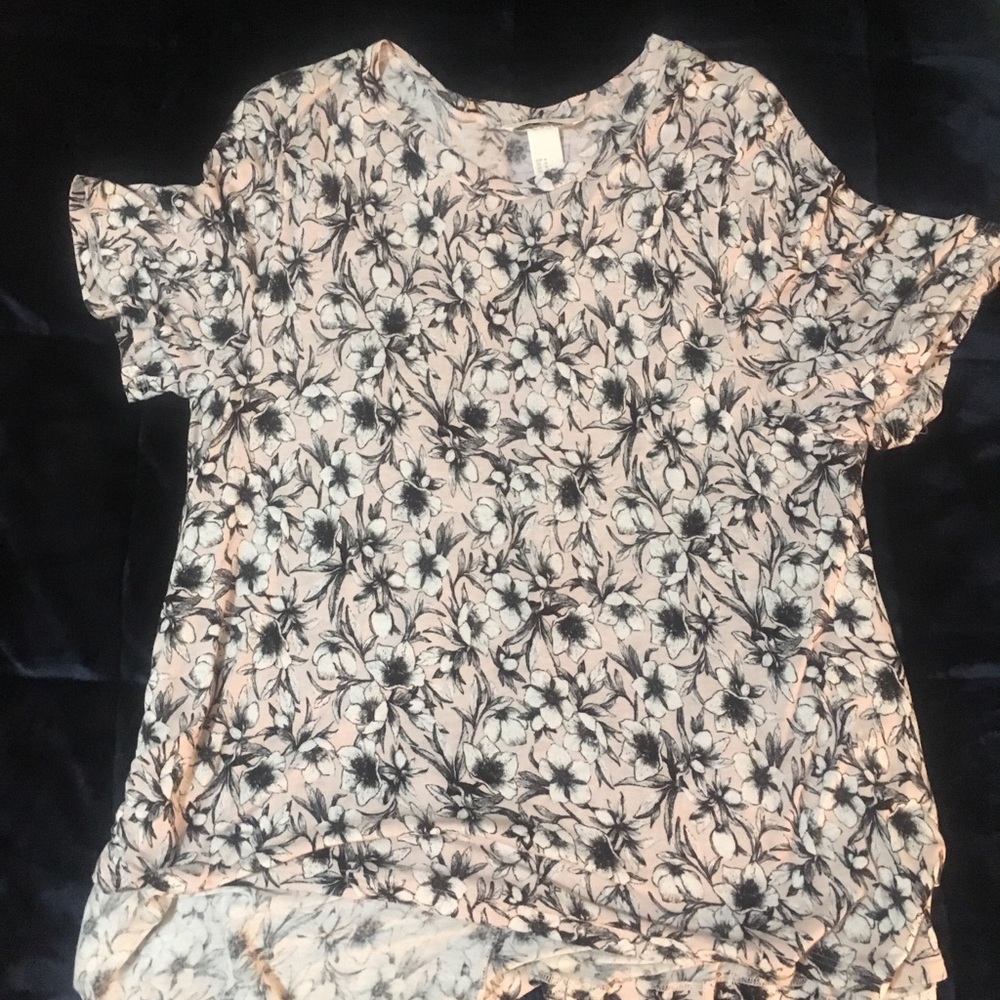 H&M flowy floral shirt